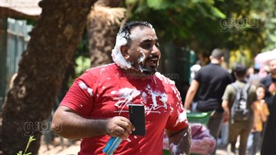 ثلج الأفراح يزين وجوه زوار حديقة الحيوان في ثاني أيام عيد الأضحى (صور)