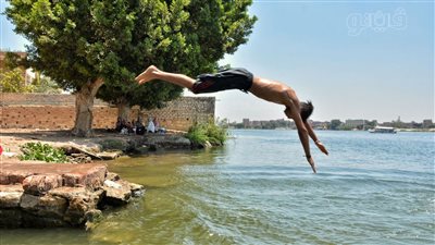 هنصيف ليه والمياه عندنا، شعار شباب القناطر الخيرية في ثاني أيام عيد الأضحى (صور)