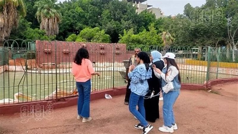 توافد المواطنين على