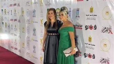 رانيا فريد شوقي أولى الفنانات على السجادة الحمراء لـ