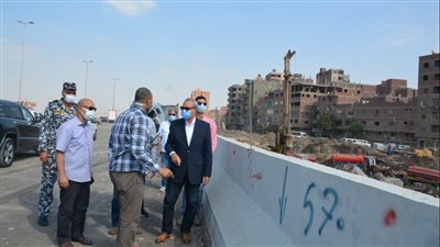محافظ القليوبية يتابع أعمال المرحلة الثانية من ممشى النيل ببنها