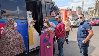 رئيس حى غرب المنصورة يتابع فعاليات القافلة الطبية لمبادرة 