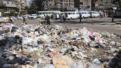 كيف يلزم القانون بإدارة المخلفات بطريقة تحد من الإضرار بالصحة العامة والبيئة 