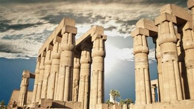 الأقصر عادت شمسك الذهب.. تجهيزات غير تقليدية بمعبد الكرنك احتفالا باليوم العالمي للسياحة