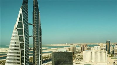 البحرين تلغي إجراءات الحجر الصحي والـ PCR للوافدين إليها