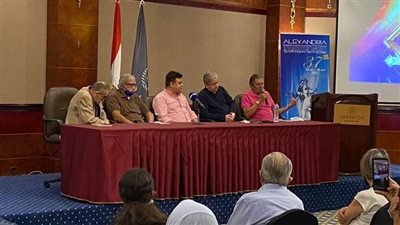 عمر عبدالعزيز يكشف سبب مغادرته حفل افتتاح مهرجان الإسكندرية السينمائي