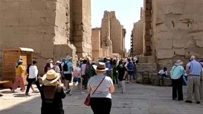 احتفالية باليوم العالمي للسياحة بالأقصر وسط توافد عدد كبير من السائحين | فيديو