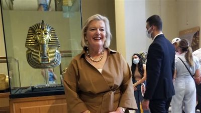وزيرة الهجرة الهولندية تزور المتحف المصري بالتحرير