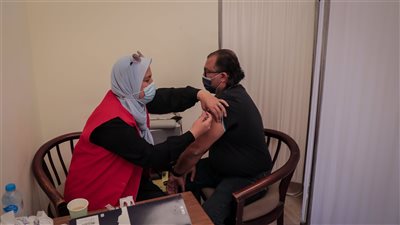 حملة لتطعيم أعضاء النادي الأهلي ضد كورونا بالتنسيق مع الصحة