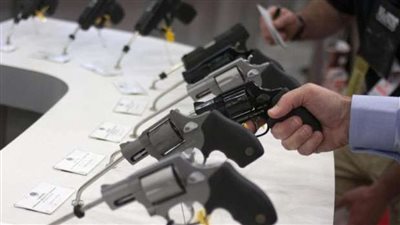 المشردون والمشتبه فيهم والمريض النفسي.. اعرف المحرومين من رخصة السلاح