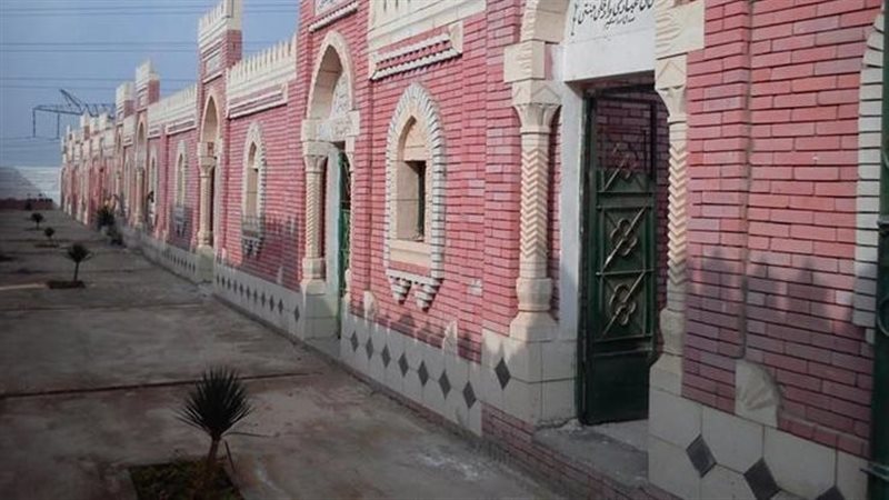 استخراج جثمان رجل