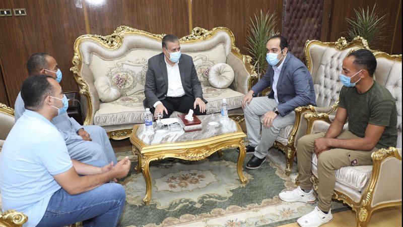 محافظ المنوفية يكرم