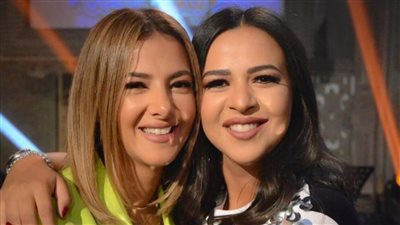 أشرف زكي يكشف حقيقة اعتزال دنيا وإيمي سمير غانم | فيديو