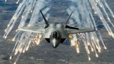 المرصد السوري: طائرات مجهولة تقصف مواقع للمليشيات الإيرانية بدير الزور