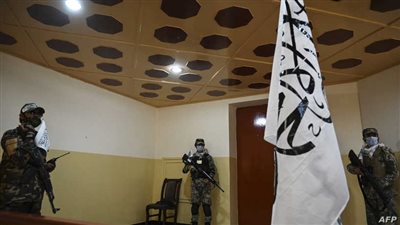 طالبان تمنع النساء من دخول جامعة كابل إلى 