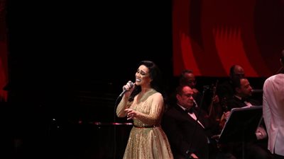 ريهام عبد الفتاح ومي فاروق يفتتحان الموسم الجديد على مسرح النافورة