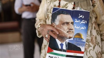 في الذكرى 53 لرحيله، توافد العشرات على ضريح جمال عبدالناصر (صور)