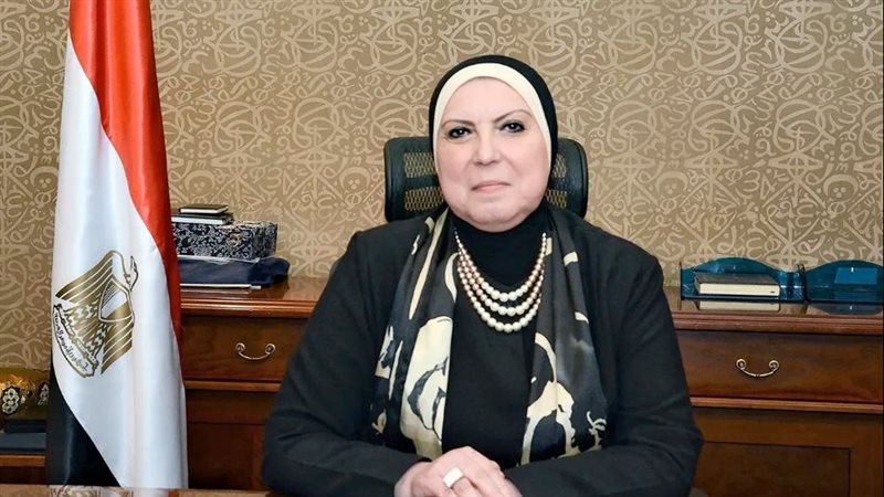 نيفين جامع 
