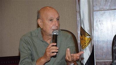 تكريم عبداللطيف بن عمار بمهرجان الإسكندرية السينمائي| صور