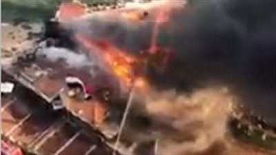 شاهد.. لقطات جديدة للحريق الهائل في مطعم وكافيه شهير في الإسكندرية