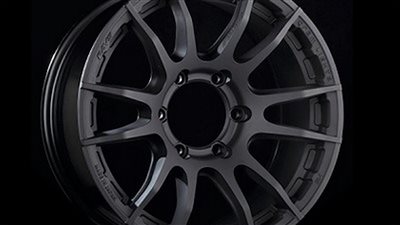 لاند كروزر برادو وتويوتا هايلوكس بعجلات رايز