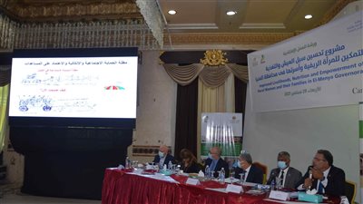 محافظ المنيا والسفير الكندي يشهدان ورشة 