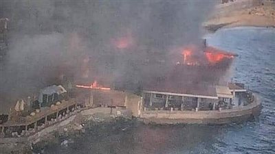ماس كهربائي وانفجار أنبوبة سبب حريق كورنيش جليم واحتراق ٤ مطاعم بالإسكندرية 