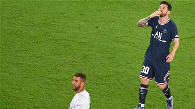 نيمار ساخرا من لقطة ميسي أمام مانشستر سيتي: «ماذا تفعل هناك؟»