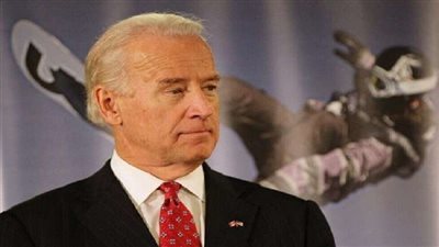 هاريس تتقدم على بايدن في استطلاعات الرأي