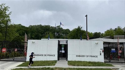 عودة المياه لمجاريها.. باريس تعيد سفيرها إلى واشنطن بعد أزمة الغواصات