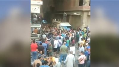 موظف حي يتسبب في وفاة بائع.. والنشطاء: القانون يطبق على الغلابة | فيديو 