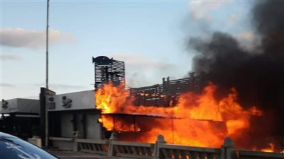 إخماد حريق نشب داخل مصنع ملابس في السلام