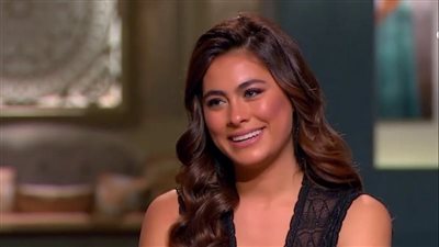 عن زواجها وقصة مسابقة ملكة جمال مصر.. أبرز تصريحات هاجر أحمد مع منى الشاذلي 