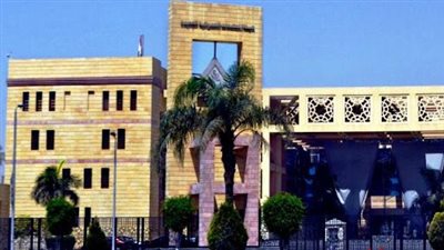 رئيس جهاز سوهاج الجديدة يفتتح معرضًا فنيًا وورشة عمل بمدرسة عثمان بن عفان