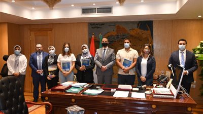 محافظ الفيوم يستقبل وفدا طلابيا ضمن مبادرة حقك تعرف موازنة بلدك