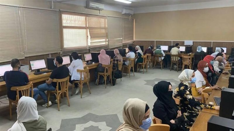  الجامعات والمعاهد،