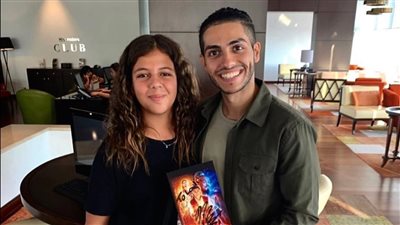 انخرطت في البكاء عقب رؤيته.. ما علاقة مينا مسعود بحفيدة عادل إمام؟ 