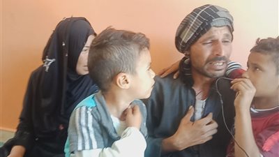 جارته قتلت ابنه للانتقام.. والد الطفل المذبوح بأسيوط ينهار 
