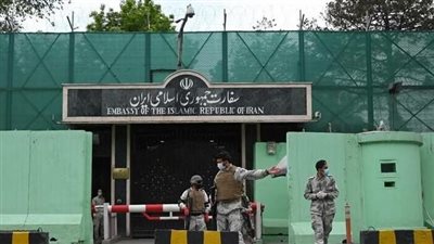 طائرة قطرية تغادر كابول على متنها أكثر من 230 راكباً