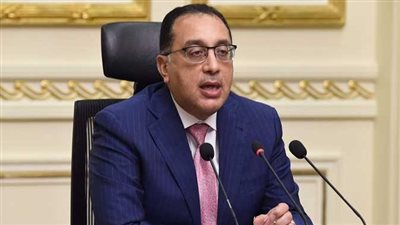 الحكومة: لا تفكير في تأجيل الدراسة..وندرس تطعيم الطلاب أقل من 18 عاماً