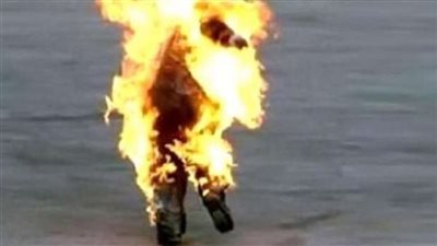 لخلافات عائلية..شاب من ذوي الهمم يشعل النيران في نفسه بالمنصورة 