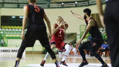 «رجال سلة الأهلي» يفوز على شعب حضرموت في البطولة العربية