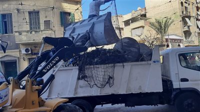 محافظ الإسكندرية يكلف رؤساء الأحياء بتكثيف حملات النظافة