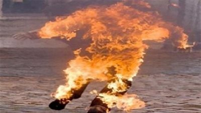 تفاصيل إشعال عامل النيران في زوجته بالسوق بسبب خلافات