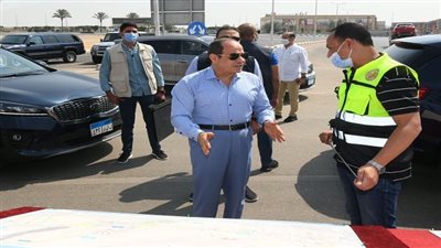  السيسي يناقش المسئولين تفاصيل الخطوات الإنشائية وتوقيتات تنفيذ أعمال توسعة الطريق الدائري