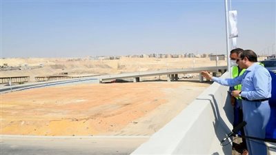 بسام راضي: السيسي يتفقد أعمال توسعة الطريق الدائري..عدد من المحاور والطرق الجديدة بمنطقة مطار القاهرة.. يناقش المسئولين تفاصيل الخطوات الانشائية وتوقيتات التنفيذ