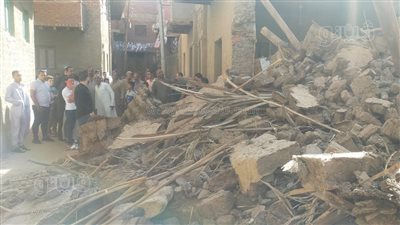 انهيار منزل غير مأهول بالسكان في بني سويف| صور