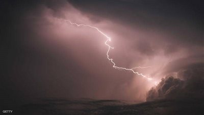 غضب الطبيعة.. عاصفة مدارية تضرب سواحل عمان