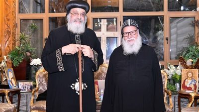 البابا تواضروس يستقبل رئيس دير السريان