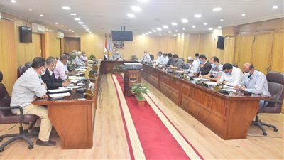 محافظ أسيوط يشدد على الإسراع في تقنين وتسعير الأراضي المعتدى عليها